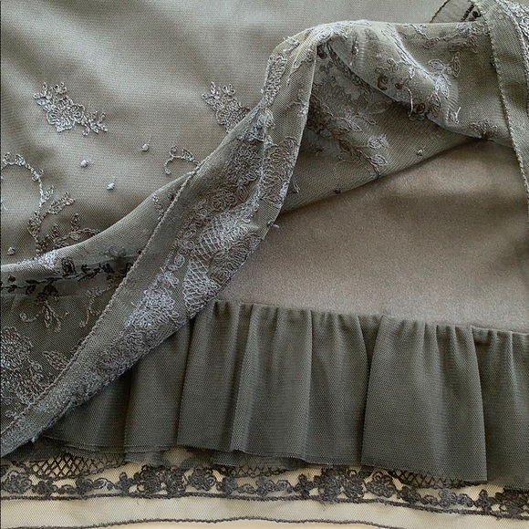 J Jill embroidered mesh skirt in charcoal lace - Picture 8 of 8